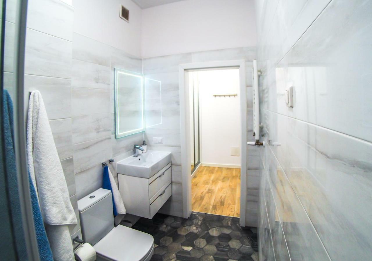 Cosmic Apartment Varşovia Exterior foto